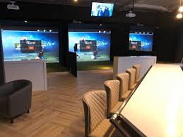 Zone Golf In Sherbrooke - Golf Simulator, Golf Club